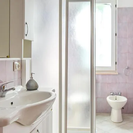 Apartment 3 Bedroom Lovely In Sorso