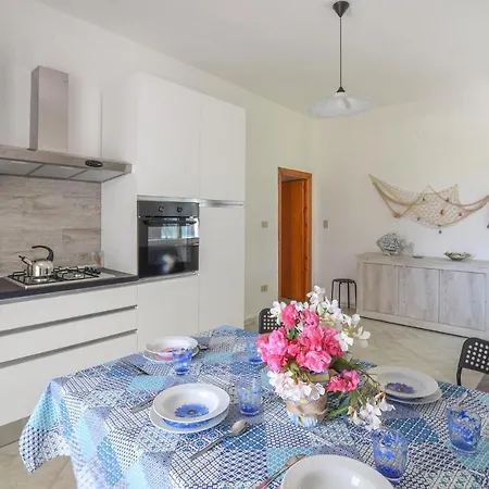 3 Bedroom Amazing Apartment In Sorso